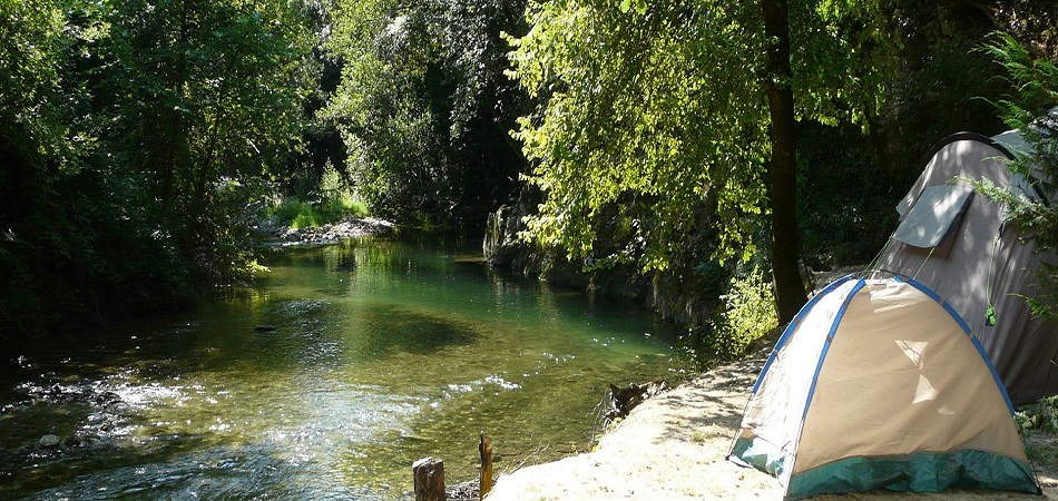 Au Vallon Rouge ***, un camping dans l&rsquo;arrière pays niçois