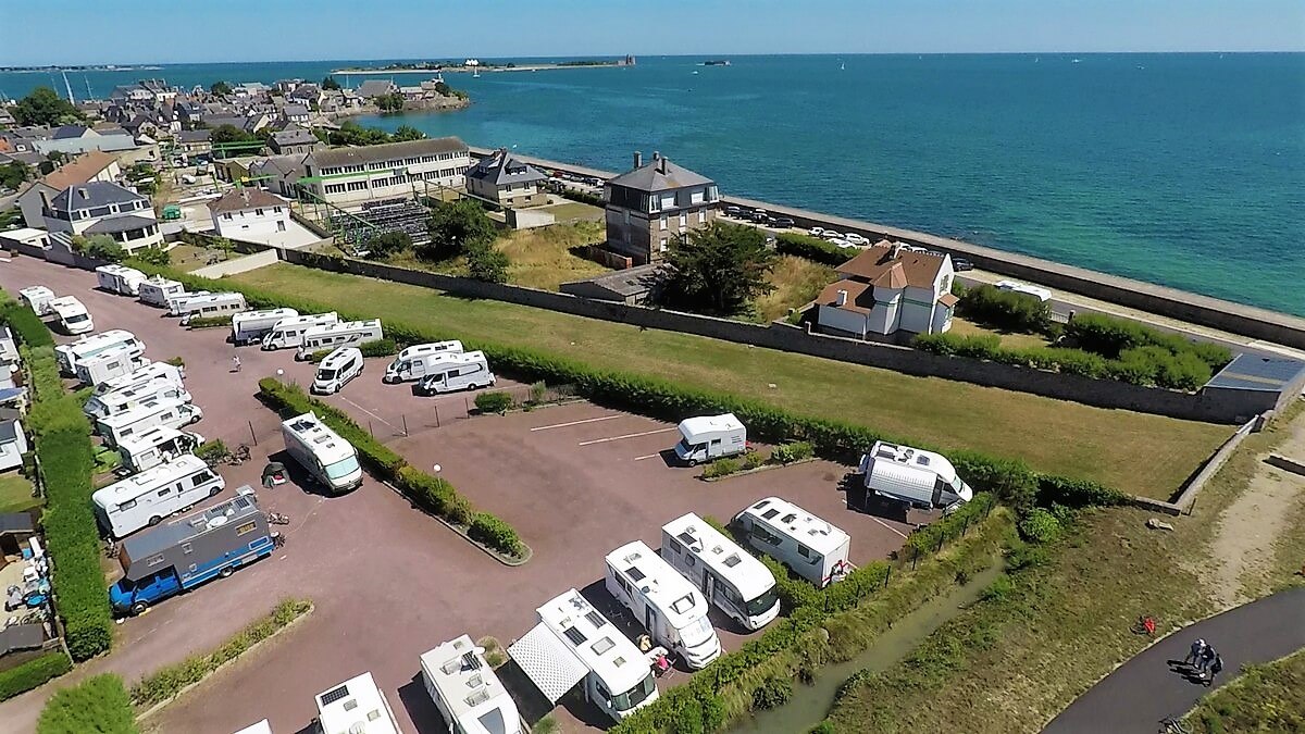 Vacances en camping : où se rendre dans la Manche ?